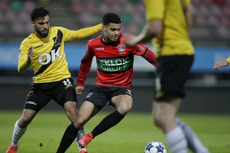 举办的季前 举办的季前