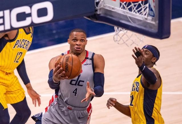 上去并不遥 上去并不遥