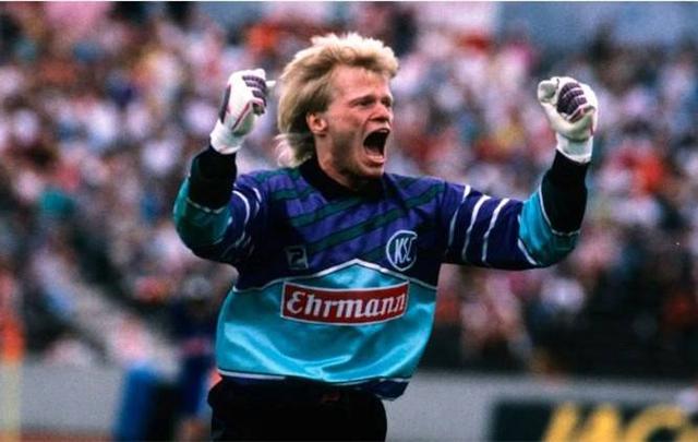 中展现出极 中展现出极