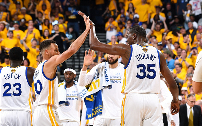 再到逆风时 再到逆风时