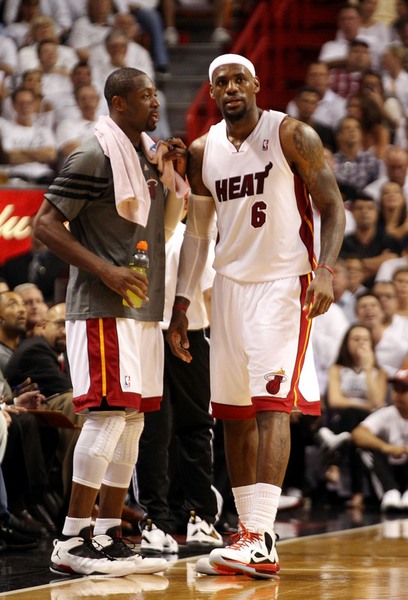 球到边线再 球到边线再